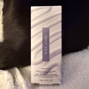 Fenty Beauty by Rihanna
FENTY SKIN Flash Nap Instant Revival Eye Gel-Cream 0.5oz